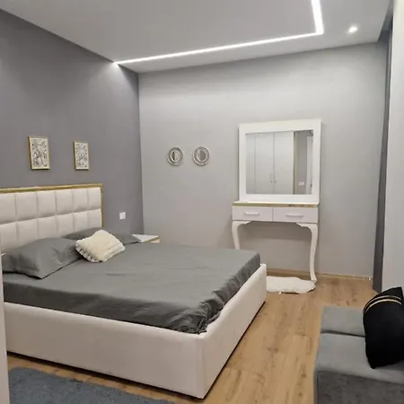 Deluxe Rent Διαμέρισμα Τίρανα